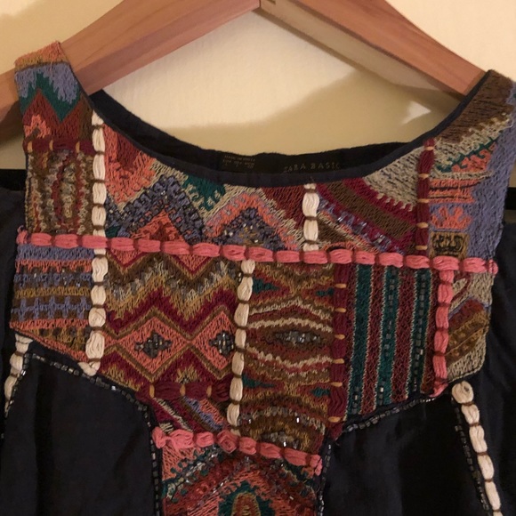 Embroidered cropped top - Picture 2 of 4